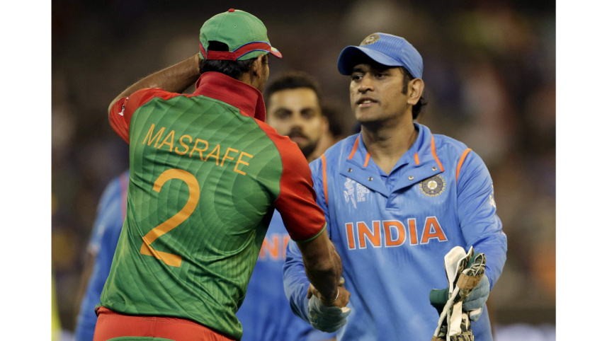 mash dhoni.jpg