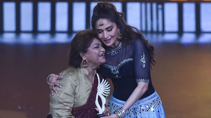 saroj_khan_with_madhuri_dixit.jpg