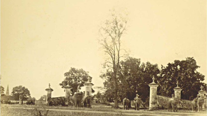 the_forgotten_history_of_dhaka_gate.jpg