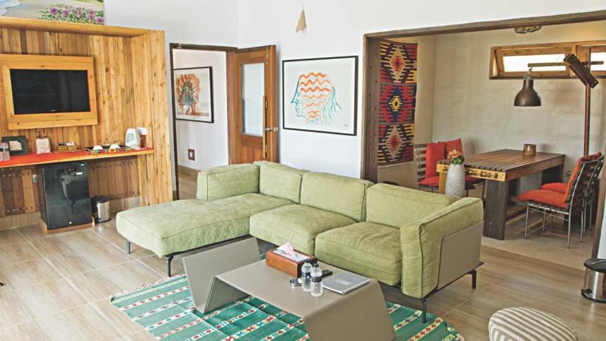 the_mer-peoples_songs_-_mermaid_beach_resort_7.jpg