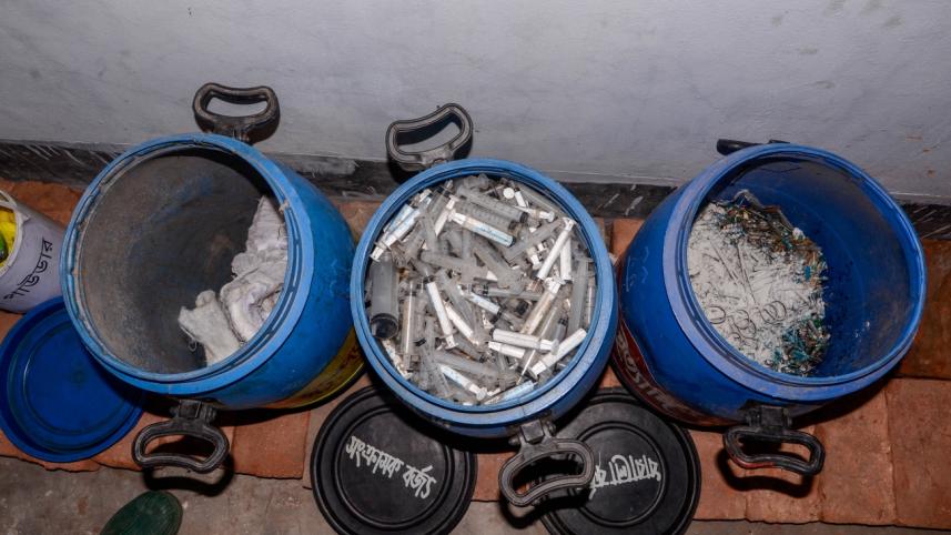 toxic_medical_waste_khulna_2.jpg
