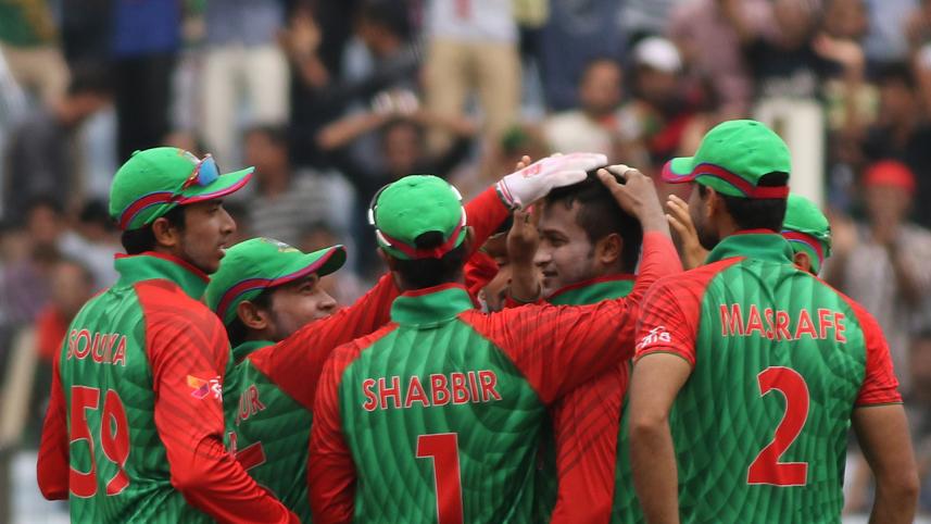 Shakib 200 ODI wkts