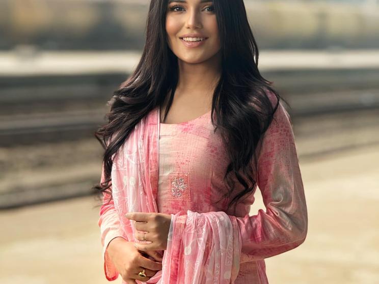 Judge me by my work, not my colour: Samira Khan Mahi 