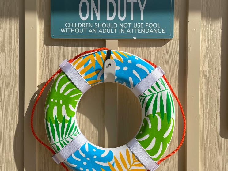 Safety first! Swimming pool safety tips everyone should know     tracy-brower-wouecywu5s0-unsplash