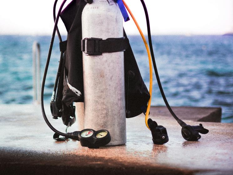 Beneath the surface: Slow breaths and slower time from scuba diving        paxton-tomko-4hog7xw_9co-unsplash.jpg