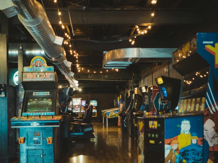 Reliving the golden age of arcade games: A nostalgic journey through Dhaka       kyle-nieber-simo8twzlym-unsplash.jpg