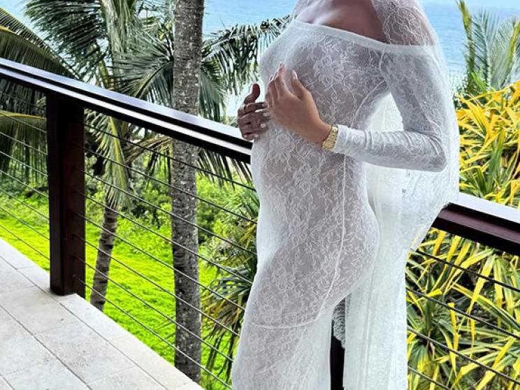 Justin and Hailey welcome baby Bieber