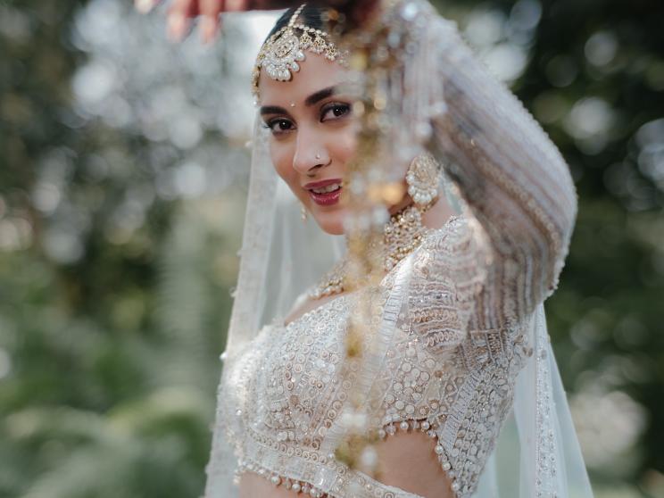 ‘He stole my heart 12 years ago’: Mehazabien shares wedding photos
