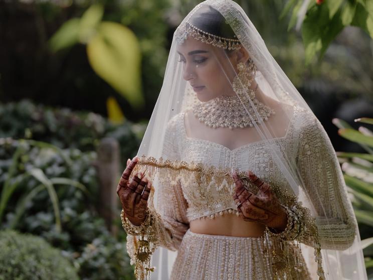 ‘He stole my heart 12 years ago’: Mehazabien shares wedding photos