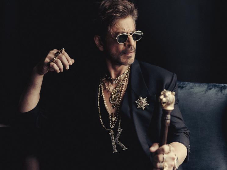 Bangladeshi photographer captures SRK on his lens