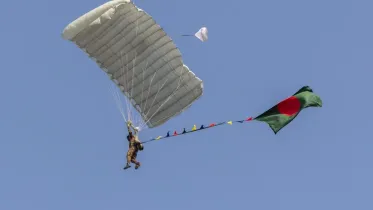 parachute-web.jpg