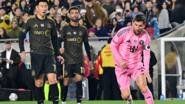 AFP__20260222__98HM8P4__v1__MidRes__SoccerOpeningMatchOfMlsBetweenLafcAndInterMiami.jpg