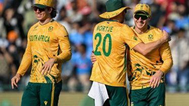 AFP__20260301__99F44FM__v1__MidRes__CricketIccMensT20Wc2026ZimRsa.jpg