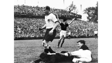 Ferenc Puskas .jpg