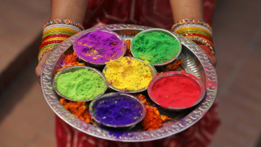holi1.jpg