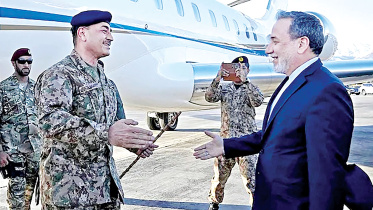 Iranian-military-aircraft.jpg