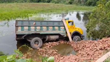 The accident occurred in the Mandarpur area on the Tinlakh-Charghach regional road under Badair union. Photo: Collected