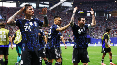 2026-07-15T204930Z_843602653_UP1EM7F1LUHDQ_RTRMADP_3_SOCCER-WORLDCUP-ENG-ARG.JPG