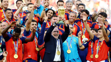 Spain coach reacts after winning FIFA World Cup 2026