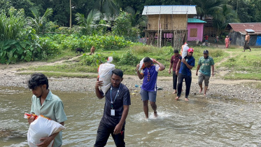 Team IUB provides relief to 290 flood-hit families in Chattogram and Bandarban.jpeg