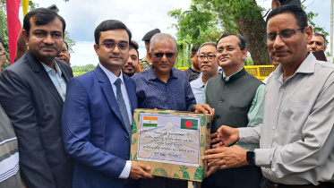 Tripura sends gifts to PM.jpg