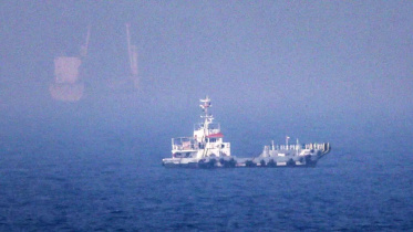 Ships near the Strait of Hormuz off the eastern coast of the UAE at Khor Fakkan on July 13, 2026. Photo: AFP