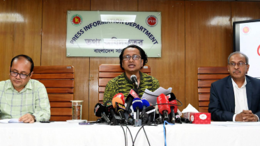 Zahed speaks at a weekly press briefing at the Secretariat today. Photo: PID