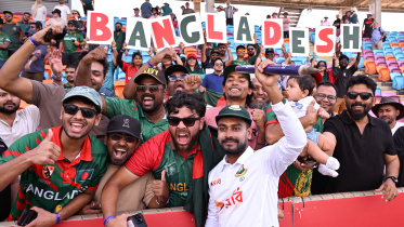 AFP__20260816__C4RJ2NQ__v1__HighRes__CricketAustraliaVBangladesh1stTest.jpg