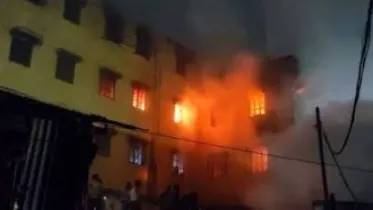 Two units of the Fire Service are working to bring the blaze under control. Photo: UNB