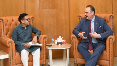 Commerce minister.jpeg