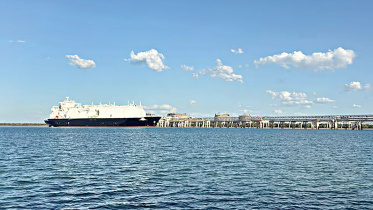 LNG-Mars-berthed.jpg