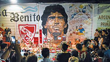 Diego-Armando-Maradona-1.jpg