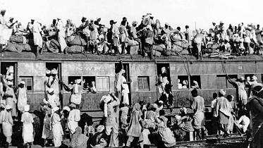 Overcrowded-train.jpg