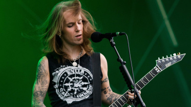 Alexi_Laiho_performing_with_Children_of_Bodom.jpg