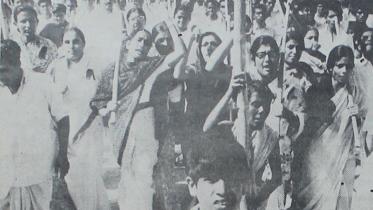 Women-procession-March-3-1971.jpg