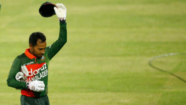 Mushfiqur mom.jpg