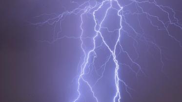thunder_or_lightning_0.jpg