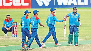 Abahani-opener-Munim-Shahriar.jpg