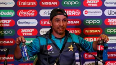 Azhar Mahmood.jpg