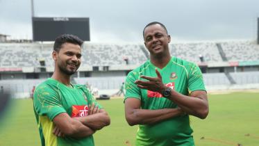 Courtney Walsh