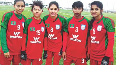 bd u16 football.jpg