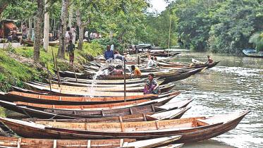boat market.jpg