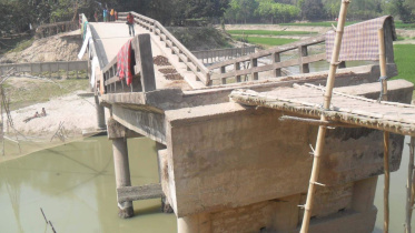 Bridge collapse.jpg