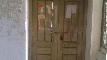 Chittagong-University-class-locked.jpg