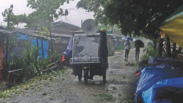 cyclone komen.jpg