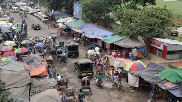dhaka footpath.jpg