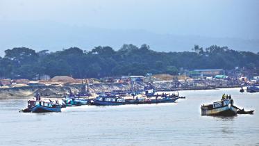 Dhalai river 1.jpg