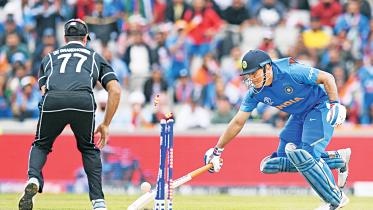 Dhoni.jpg