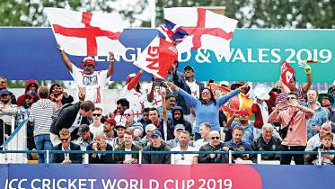 England fans.jpg