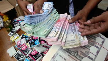 fake-notes-wb.jpg